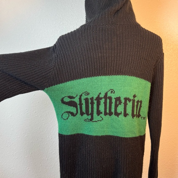 Harry Potter Slytherin Girls Hooded Sweater - Picture 1 of 7